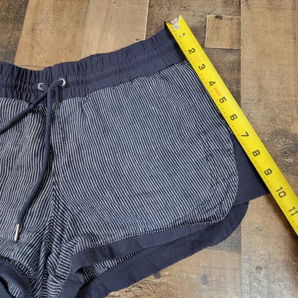 Athleta Womens 2 Beachside Bali Navy Blue‎ Pin Striped Linen Shorts 211109-01 - Picture 5 of 5